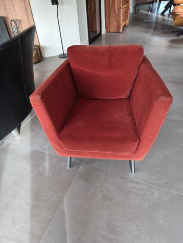 Leuke roodoranje stoel