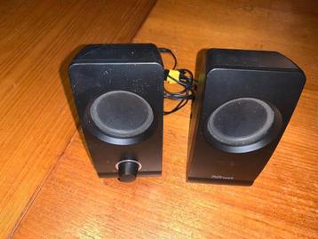 Gratis Stereo muziekboxjes met kabels