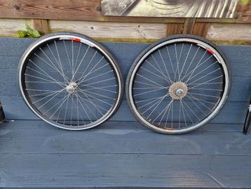 Wielset voor racefiets met nieuwe banden