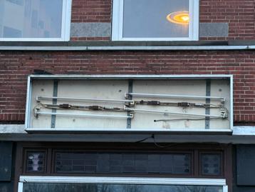 Grote lichtbak winkelpui gratis af te halen 75 x 250