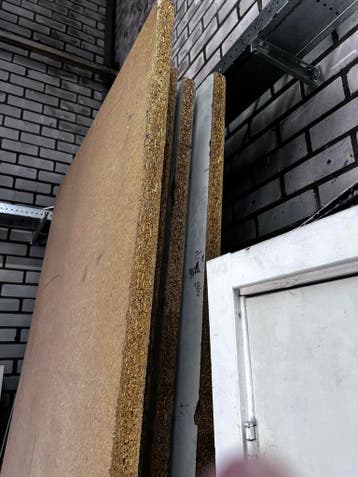Gratis 4 houten legborden voor een stelling