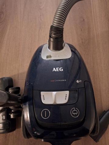 Aeg vx8 xsilence met diverse opzetstukken.