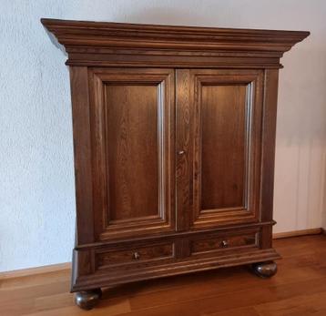 Massief eiken kast