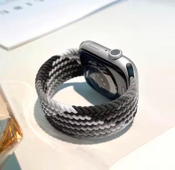 Nieuwe Apple Watch Band 42/44/45/49mm gratis