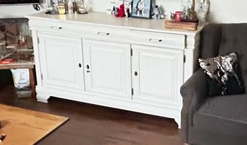 Gratis af te halen: Wit eiken dressoir + 2 badkamerkastjes