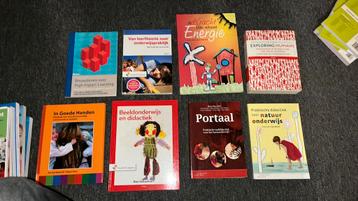 Diverse boeken over onderwijs en psychologie