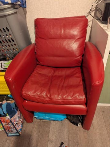 Rode leren fauteuil / stoel gratis