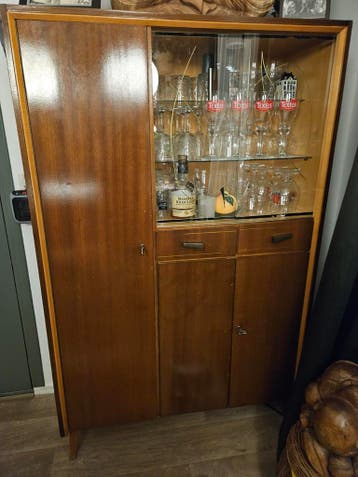 Vitrine kast jaren 50 of 60 .
