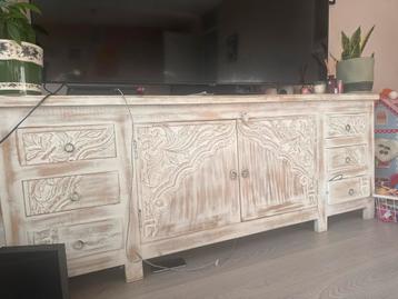 Prachtige houten TV kast met lades - moet weg!