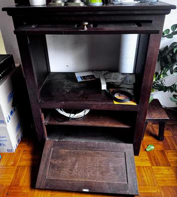 Gratis ophalen (7-2-2026): donkereiken (tv)kast