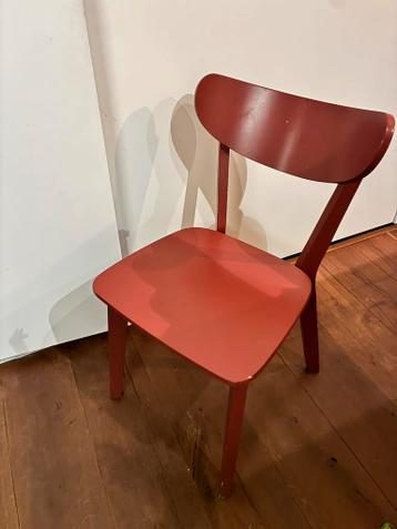 GRATIS 5 stoelen - 2 moeten gerepareerd