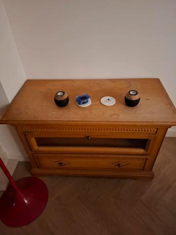 Kast met 1 lade en 1 opberg gedeelte