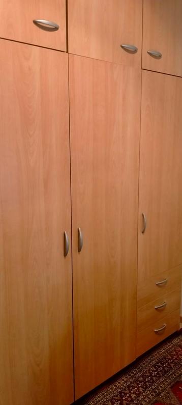 Houten Kast met Hanggedeelte en Laden