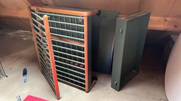 Degelijke box op wielen met lade gratis