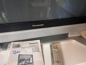 Plasma TV groot 107 cm x 70 cm GRATIS
