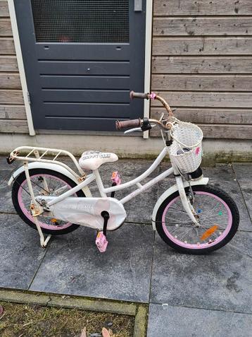Meisjesfietsje- Opknapper - bijna gratis, zie omschrijving!