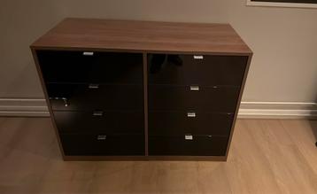 Mooi dressoir voor in woonkamer of slaapkamer