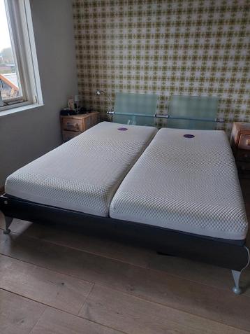 Gratis! Tweepersoons bed180x210 - Zonder matras/bodem