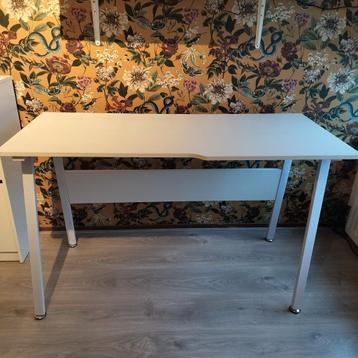 Wit bureau II GRATIS