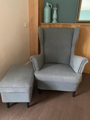 Ikea stoel met voeten bankje