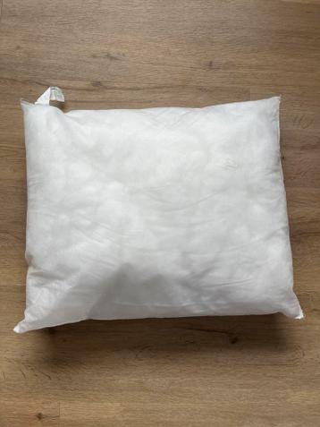 Wit rechthoekig kussen