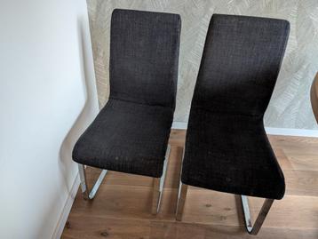 Gratis 4 eettafelstoelen