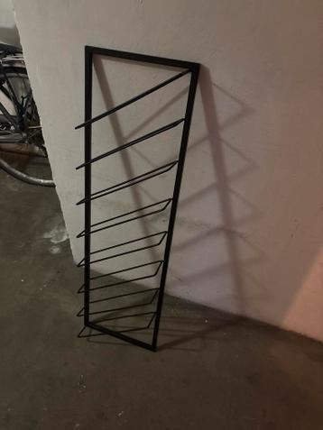 Zwart metalen wijnrek - minimale schade