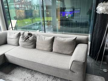 Grote hoekbank met chaise longe (beschadigd)