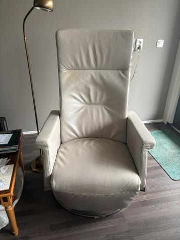 Leren draaifauteuil met relaxfunctie