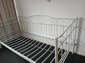 1 perssoonsbed Ikea gratis