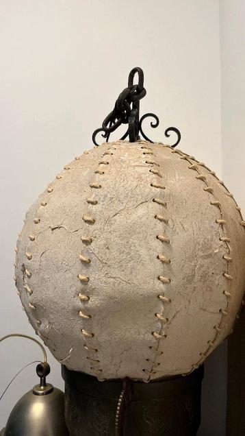 Rustieke lamp; leder en staal