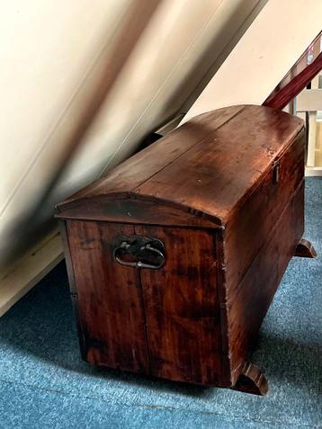 Oude dekenkist.