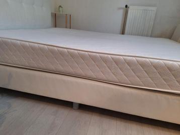 Free boxing and matrass 160x200 cm