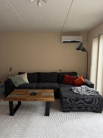 GRATIS OP TE HALEN Hoekbank met chaise longue. Moet snel weg