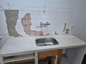 Gratis af te halen: Stenen aanrechtblad