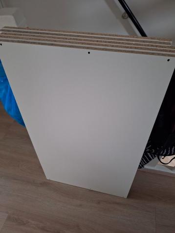 Ikea Pax lades en planken nagenoeg gratis