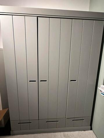 Wooods grijze kast - gratis af te halen