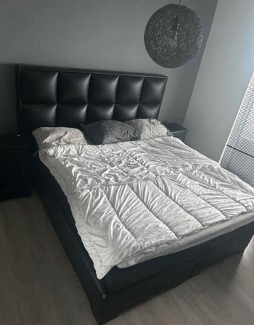 Gratis Bed | Boxspring matras | King size bed | Nachtkastjes