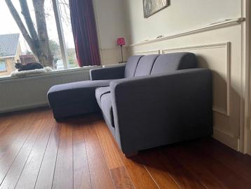 grijs-blauwe 3 zits bank