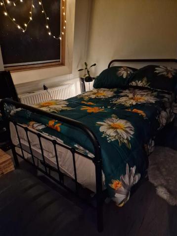 Mooi zwart metalen bed - Gratis - zgan !