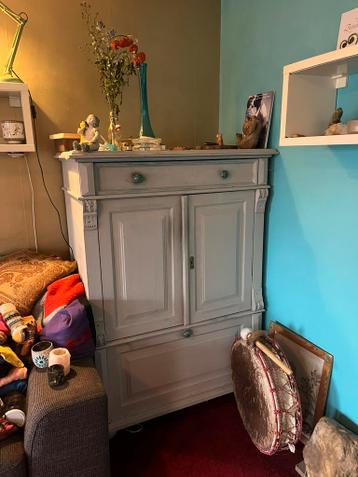 Oude televisiekast gratis af te halen