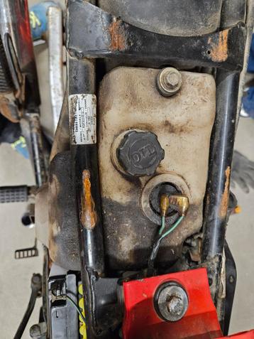 GEZOCHT Honda NSR AC08 Olietank & Kettingkast