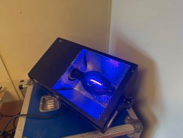 Blacklight floodlight 400w, werkt niet helemaal goed meer