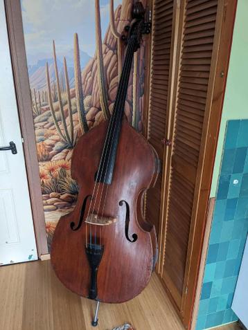 Prachtige oude contrabas te ruil