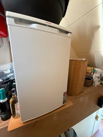 GRATIS | Compacte Koelkast met defect