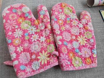 Vrolijke bloemen ovenwanten