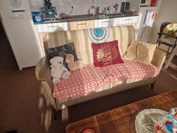 Gratis salontafel en bankstel