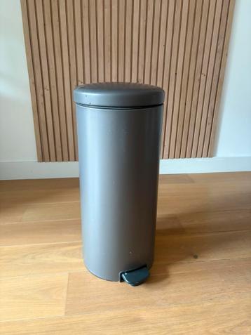 Gratis af te halen! Prullenbak brabantia