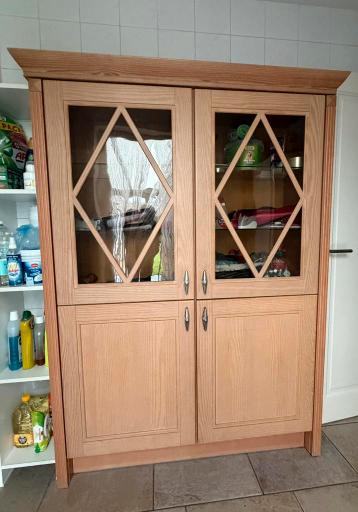 Vitrinekast, buffetkast, keukenkast