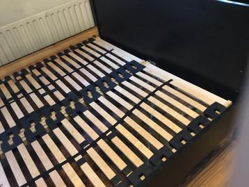 Bed 140x200 met verstelbare lattenbodem